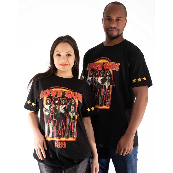 KISS Unisex T-Shirt: Love Gun Stars (Black) (Sleeve Print) 235491