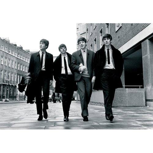 The Beatles Postcard: Walking in London (Standard) 117216