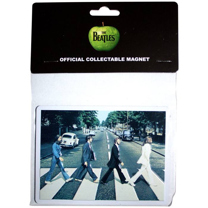 The Beatles Premium Fridge Magnet: Abbey Road Embossed 201838