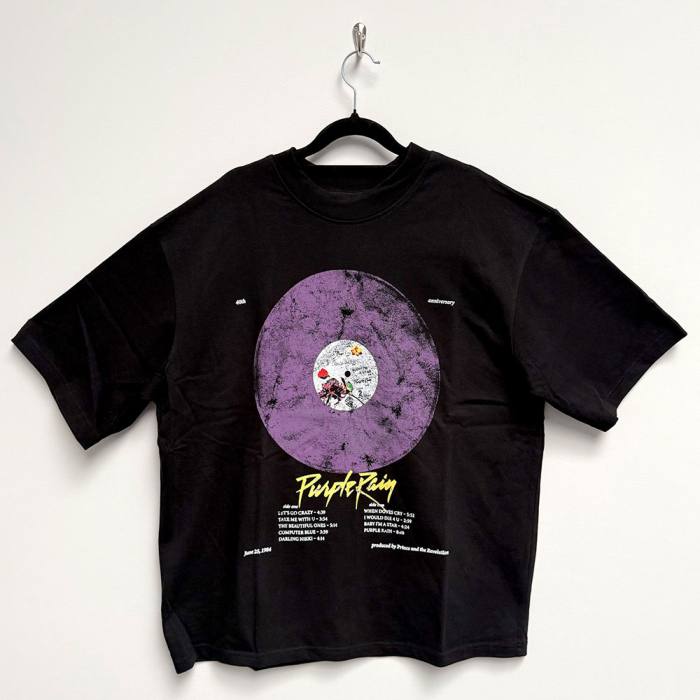 Prince Unisex Oversized Boxy T-Shirt: Purple Rain Disc (črna) 222845
