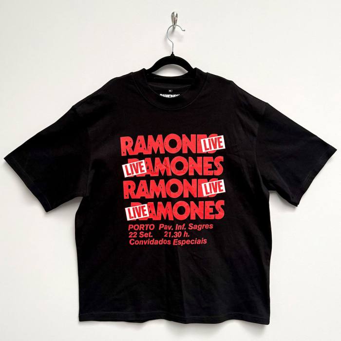 Ramones Unisex Oversized Boxy T-Shirt: Concert (Black) 222988